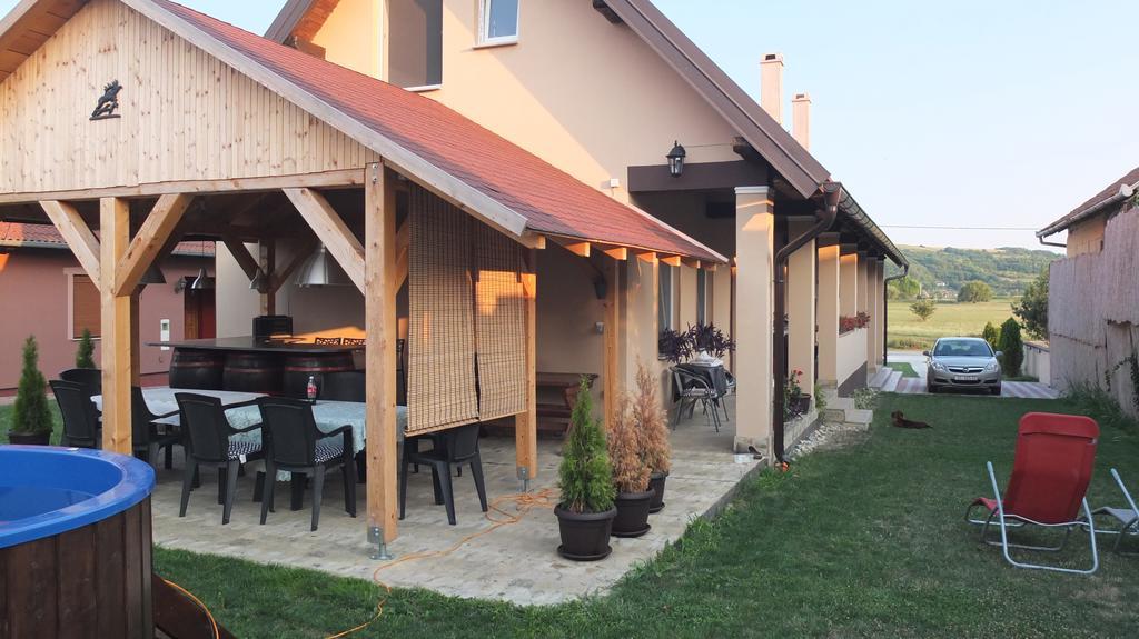 Country House Baranjski Tulipan Draz Exterior photo