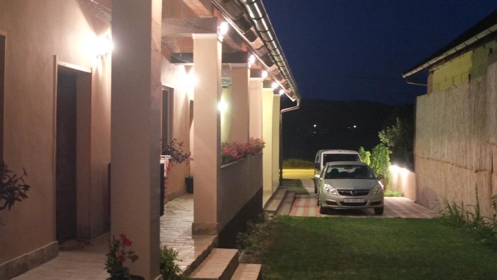 Country House Baranjski Tulipan Draz Exterior photo